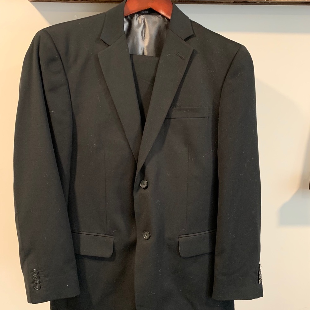 J.Ferrar Modern Fit Black 2pc suit 40R
